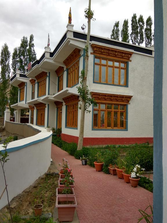 Nathula Guest House Лех Екстериор снимка